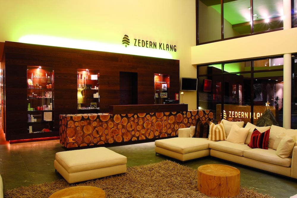 Spa Hotel Zedern Klang Hopfgarten in Defereggen Exterior foto